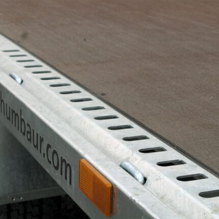 Humbaur Universal 3000 Seilwinde und Auffahrbohlen