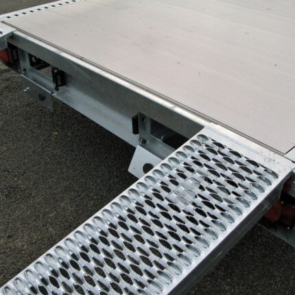 Humbaur Universal 3500 Aluboden, Seilwinde, Rampen