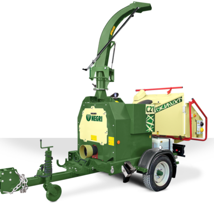 NEGRI Holzhäcksler C21 / Häcksler mit Straßenfahrwerk für Traktor